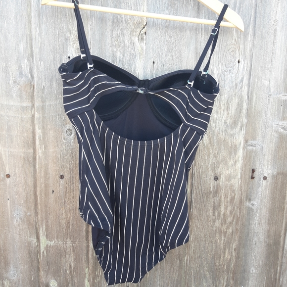 Pinstripe one piece swimsuit - Picture 2 of 3